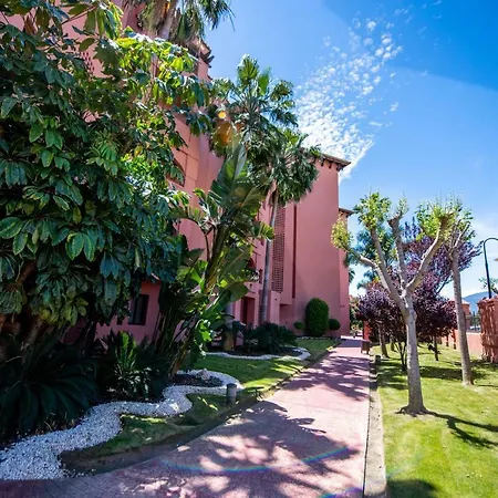 Calle Sefardi Angel 아파트 에스테포나